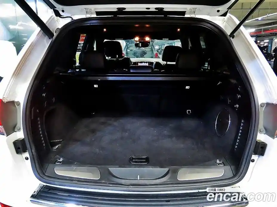Jeep Cherokee 2017 3.6 гидро в Москве № 1291777, фото 17