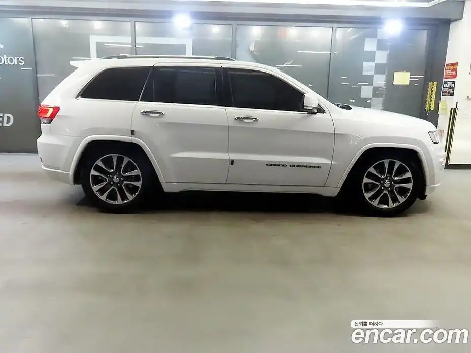 Jeep Cherokee 2017 3.6 гидро в Москве № 1291777, фото 3