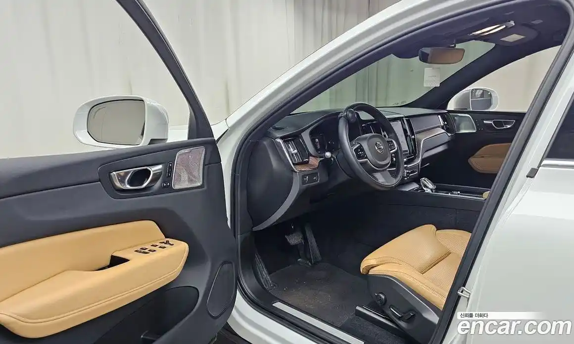 Volvo XC60 2022 2.0 гидро в Москве № 1292176, фото 10