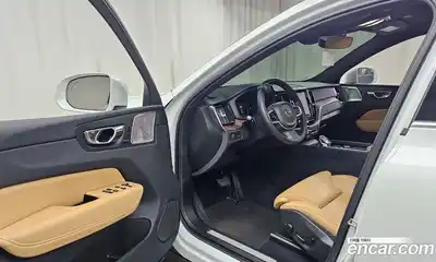Volvo XC60 2022 2.0 гидро в Москве № 1292176, миниатюра 10