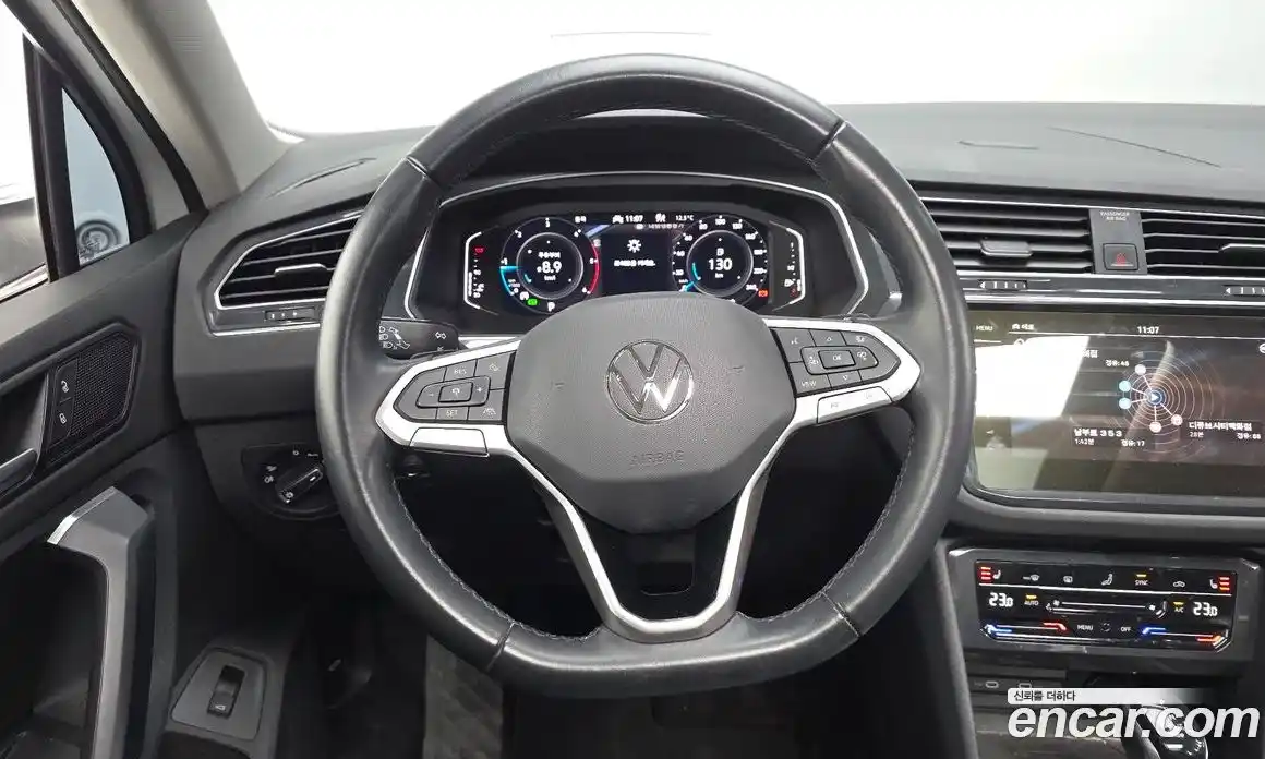 Volkswagen Tiguan 2023 2.0 гидро в Москве № 1294002, фото 13