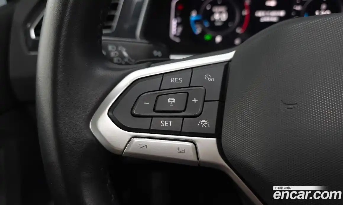 Volkswagen Tiguan 2023 2.0 гидро в Москве № 1294002, фото 18