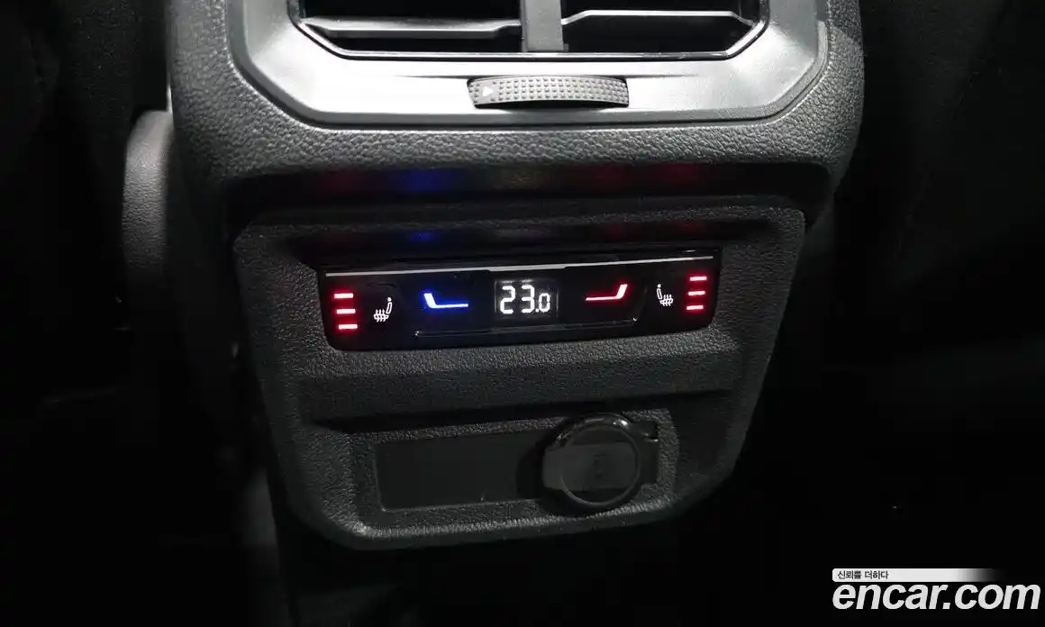 Volkswagen Tiguan 2023 2.0 гидро в Москве № 1294002, фото 19