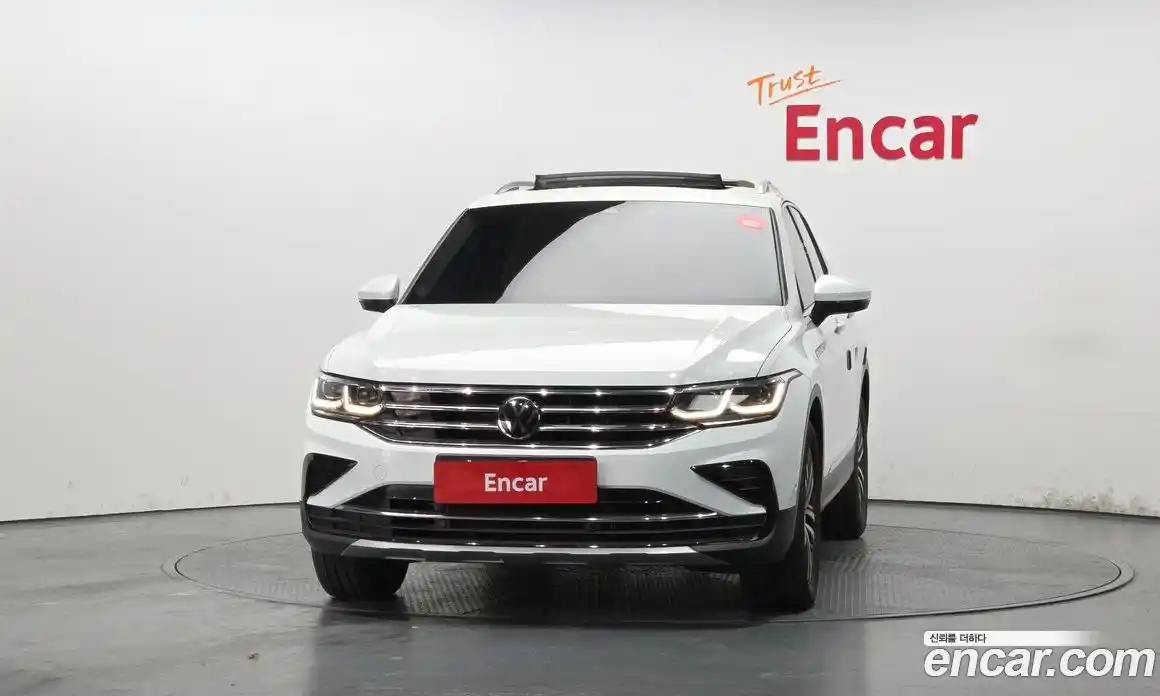 Volkswagen Tiguan 2023 2.0 гидро в Москве № 1294002, фото 3