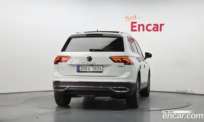 Volkswagen Tiguan 2023 2.0 гидро в Москве № 1294002, миниатюра 4