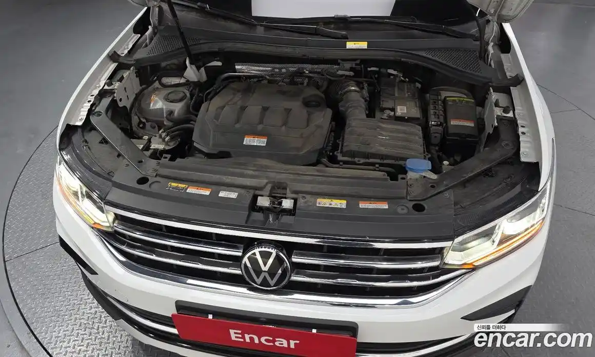 Volkswagen Tiguan 2023 2.0 гидро в Москве № 1294002, фото 6