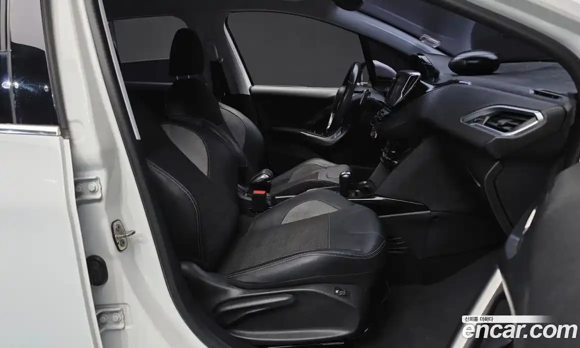 Peugeot 2008 2018 1.6 гидро в Москве № 1295199, фото 11