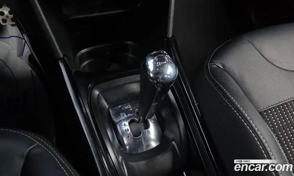 Peugeot 2008 2018 1.6 гидро в Москве № 1295199, фото 9