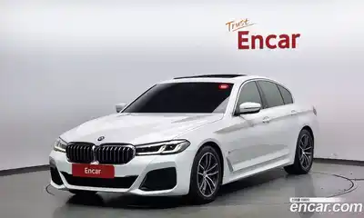 BMW 5-Series, 2022