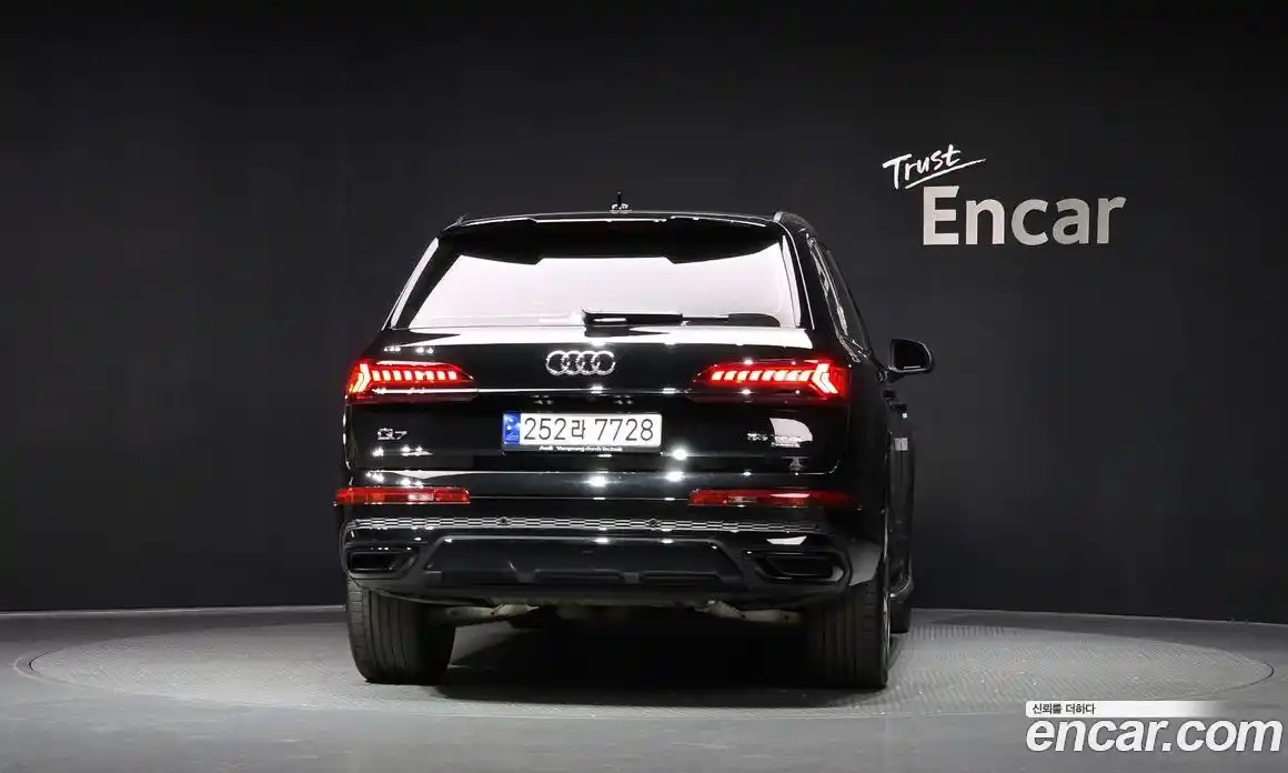 Audi Q7 2023 3.0 гидро в Москве № 162583, фото 4