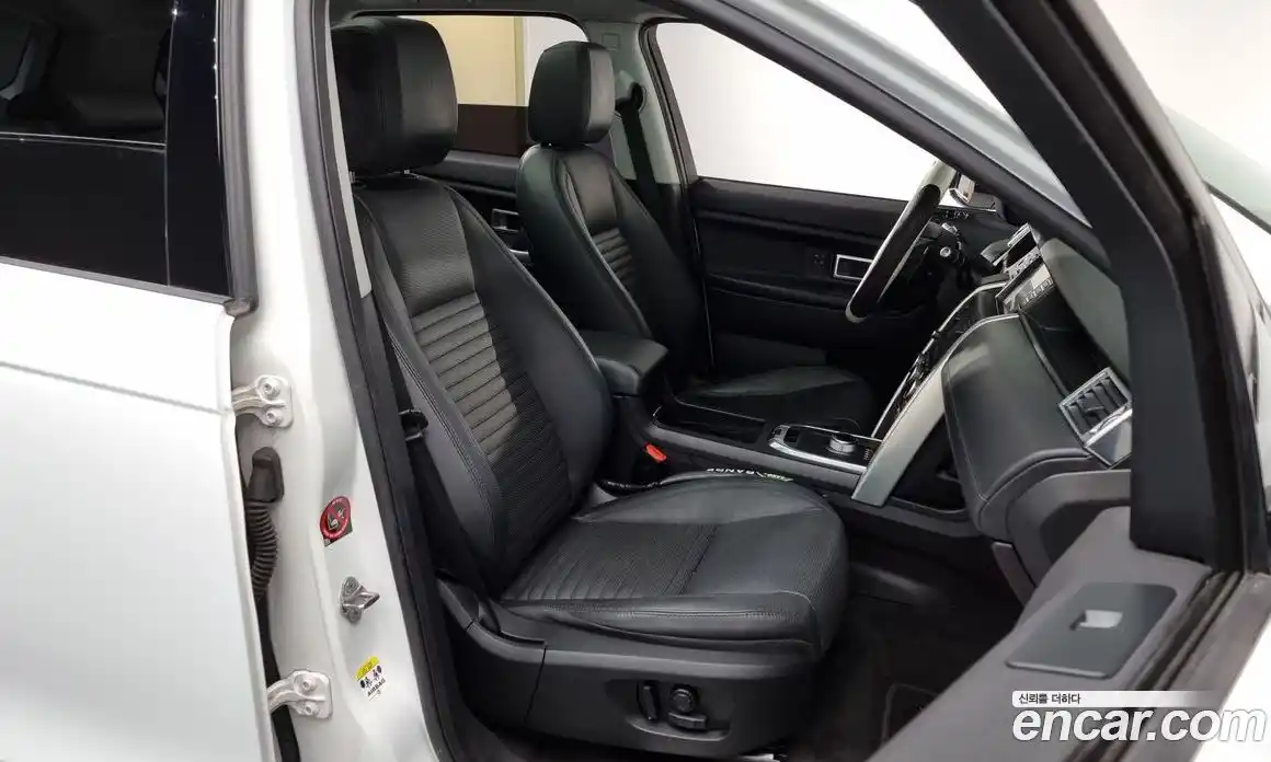 Land Rover Discovery Sport 2016 2.0 гидро в Москве № 166292, фото 10