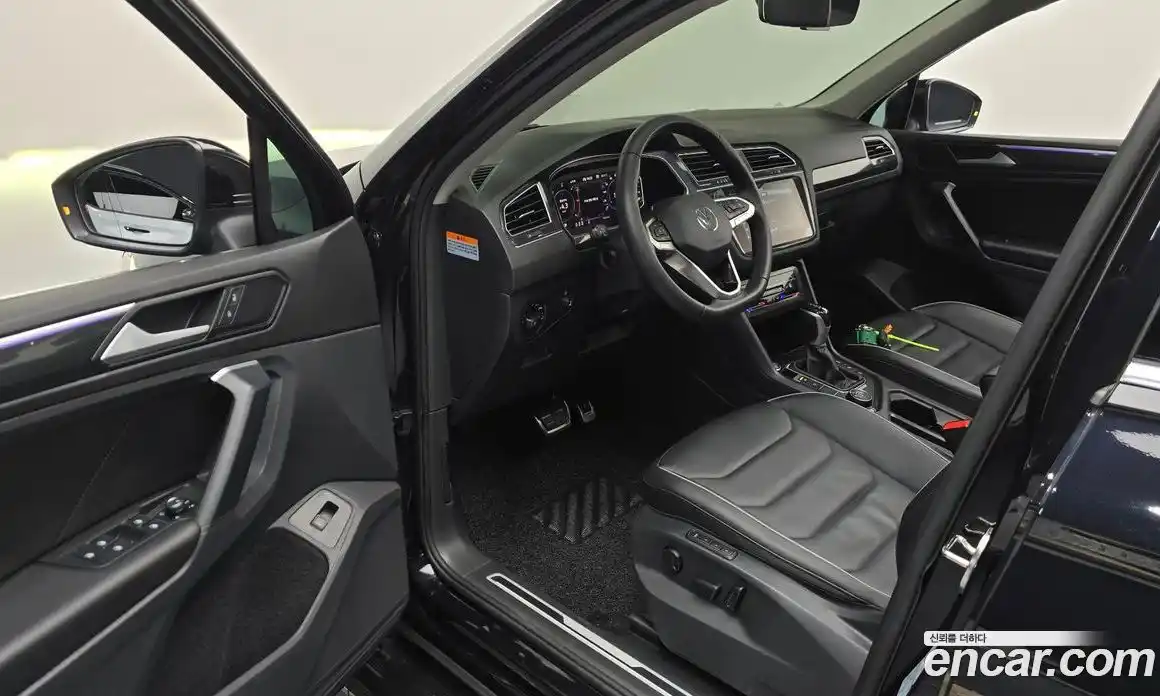 Volkswagen Tiguan 2022 2.0 гидро в Москве № 168575, фото 11