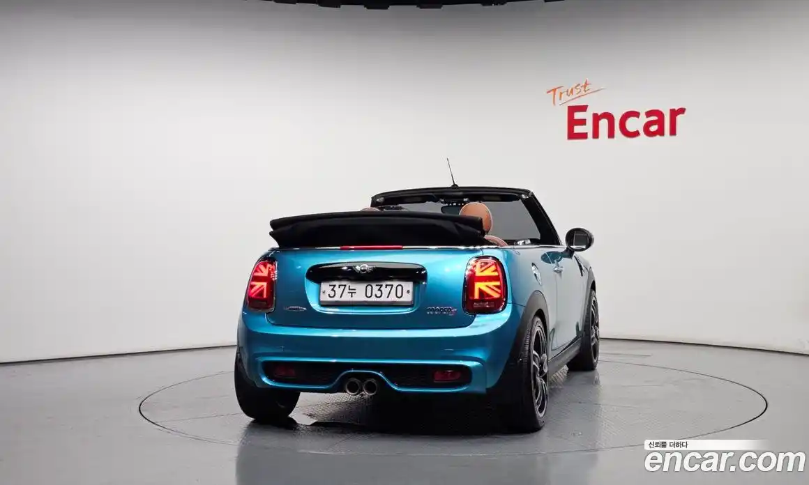 Mini Cooper Convertible 2016 2.0 гидро в Москве № 190010, фото 4