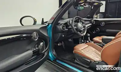 Mini Cooper Convertible 2016 2.0 гидро в Москве № 190010, миниатюра 10
