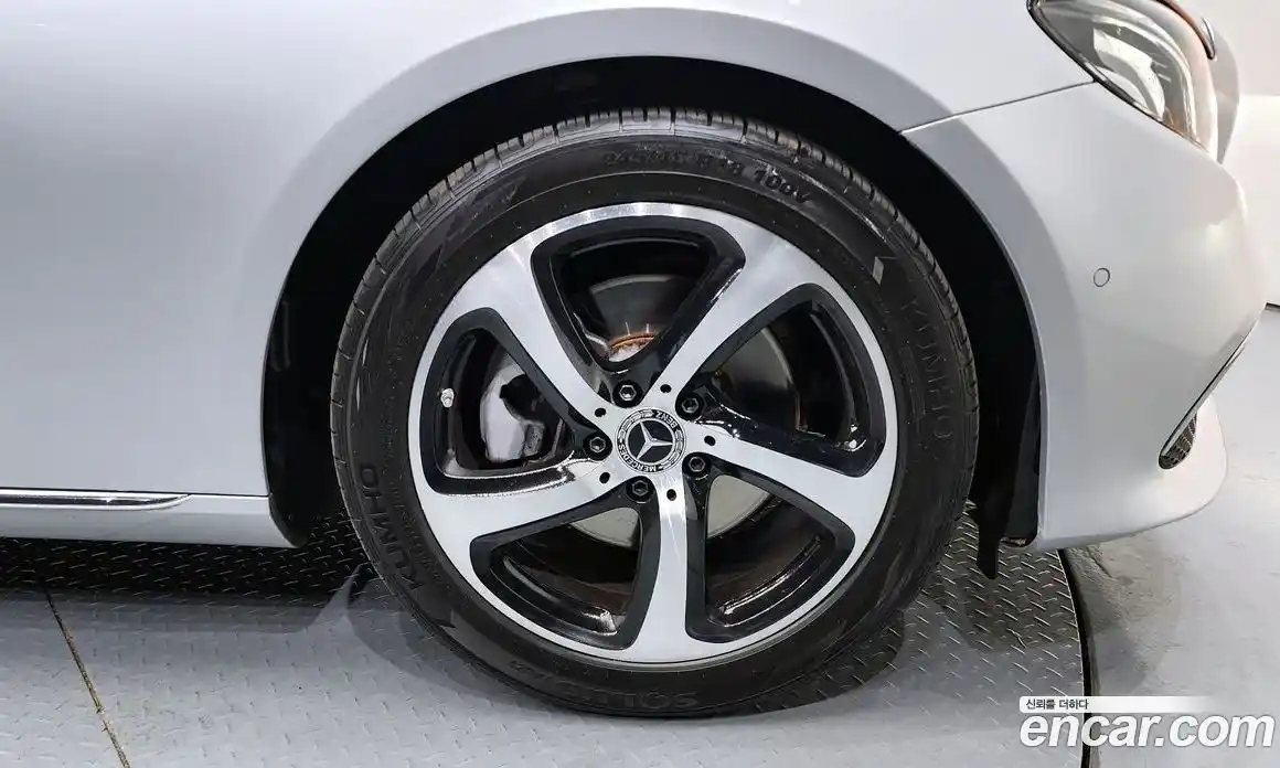 Mercedes-Benz E-Class 2019 2.0 гидро в Москве № 195240, фото 5