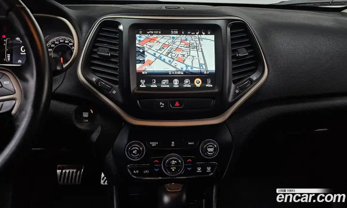 Jeep Cherokee 2017 2.4 гидро в Москве № 199459, фото 13