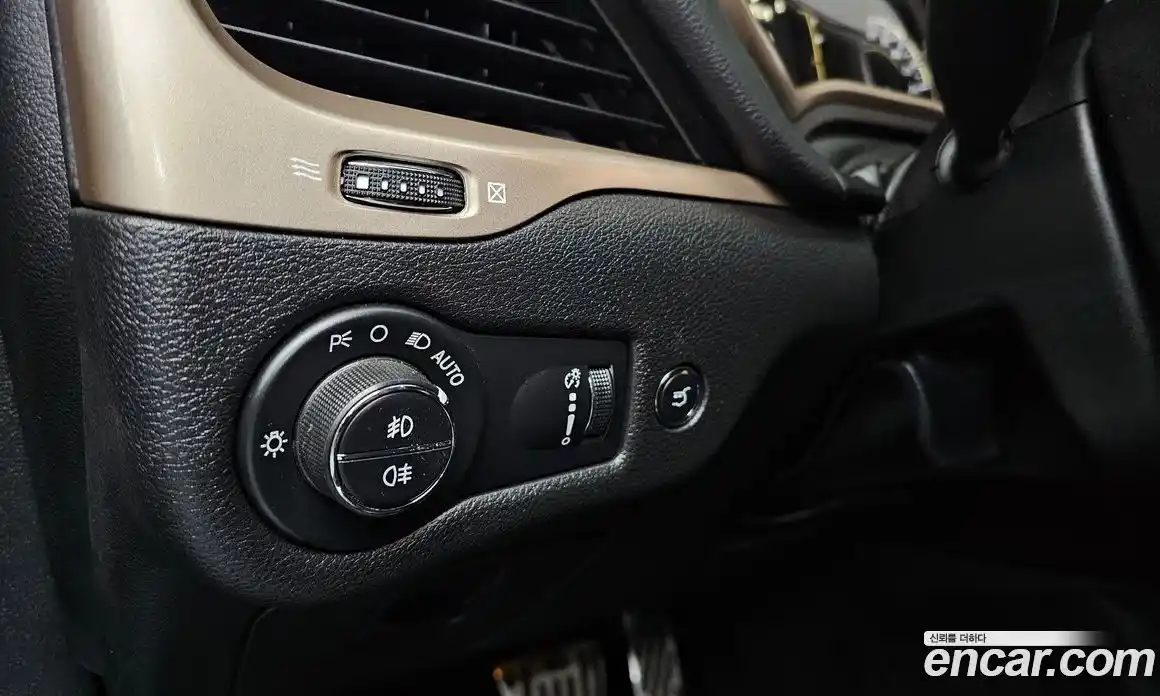 Jeep Cherokee 2017 2.4 гидро в Москве № 199459, фото 17