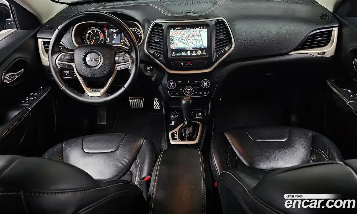 Jeep Cherokee 2017 2.4 гидро в Москве № 199459, фото 6