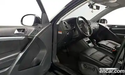 Volkswagen Tiguan 2015 2.0 гидро в Москве № 222541, миниатюра 11