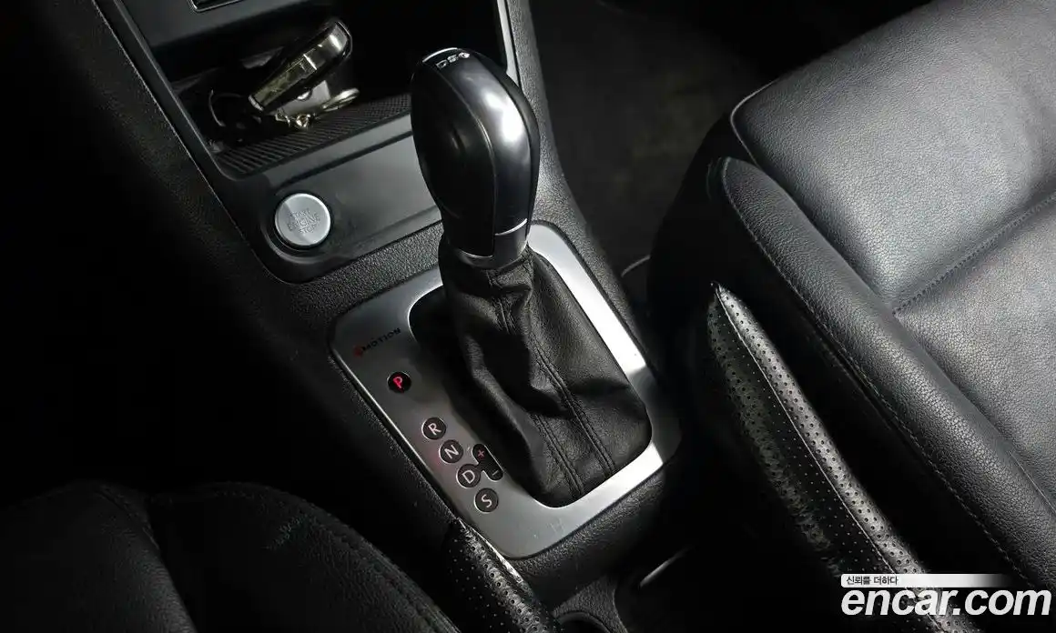 Volkswagen Tiguan 2015 2.0 гидро в Москве № 222541, фото 9