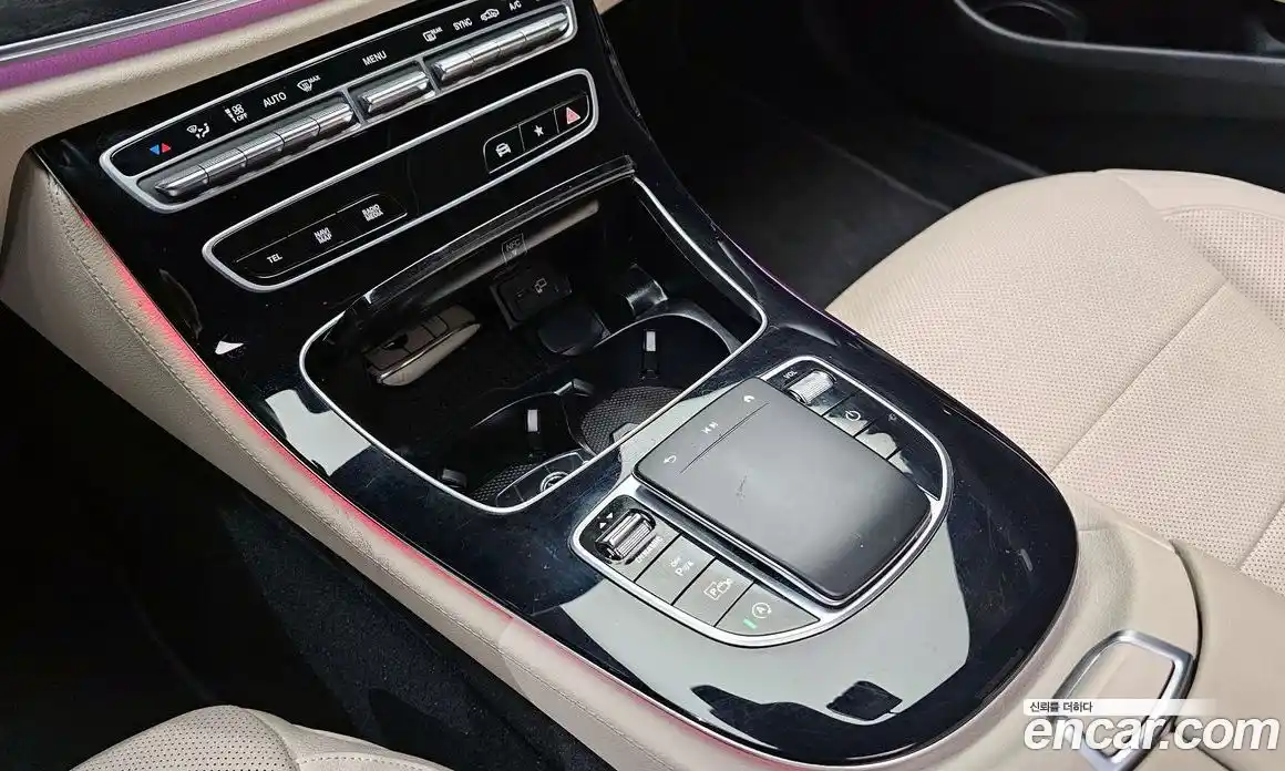 Mercedes-Benz E-Class 2023 2.0 гидро, фото 16