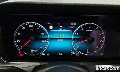 Mercedes-Benz E-Class 2023 2.0 гидро, миниатюра 8