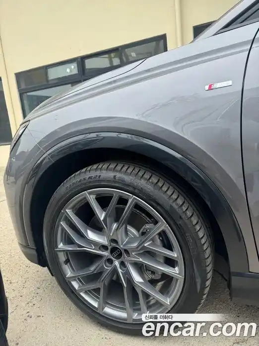 Audi Q4 e-tron 2025 0.2 гидро в Москве № 230316, фото 3