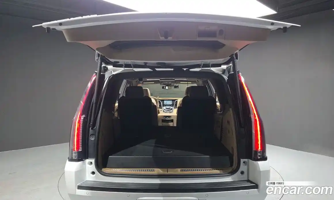 Cadillac Escalade 2020 6.2 гидро в Москве № 256422, фото 20