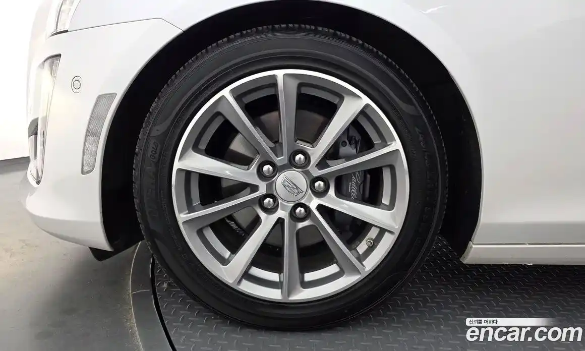 Cadillac CTS 2018 2.0 гидро в Москве № 256494, фото 5