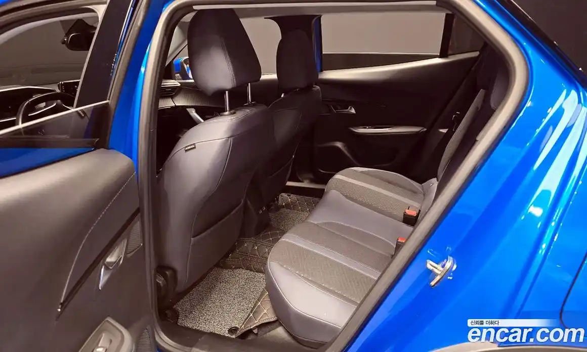 Peugeot 2008 2021 1.5 гидро в Москве № 285798, фото 11