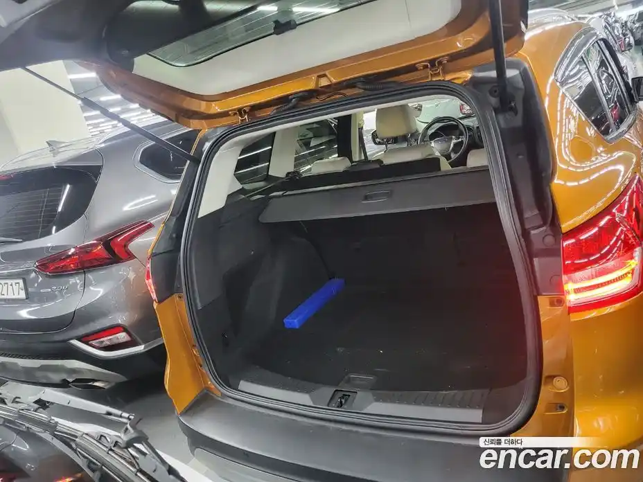 Ford Kuga 2016 2.0 гидро в Москве № 976409, фото 17