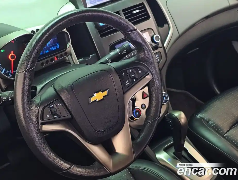 Chevrolet Aveo 2014 1.6 Автомат в Москве № 1190518, фото 16
