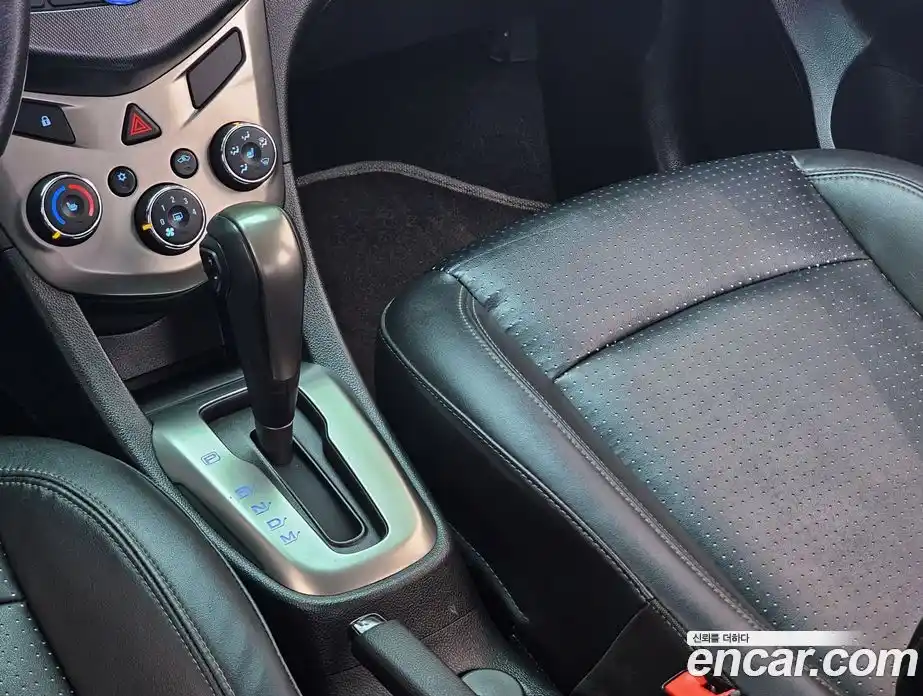 Chevrolet Aveo 2014 1.6 Автомат в Москве № 1190518, фото 17