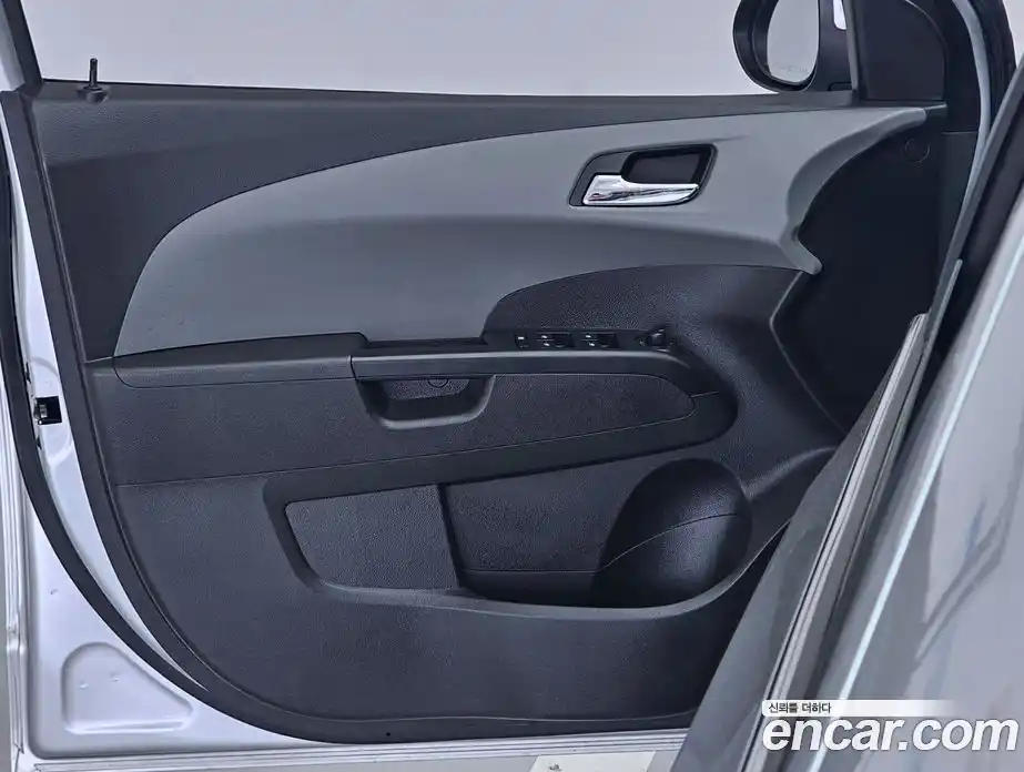 Chevrolet Aveo 2014 1.6 Автомат в Москве № 1190518, фото 18