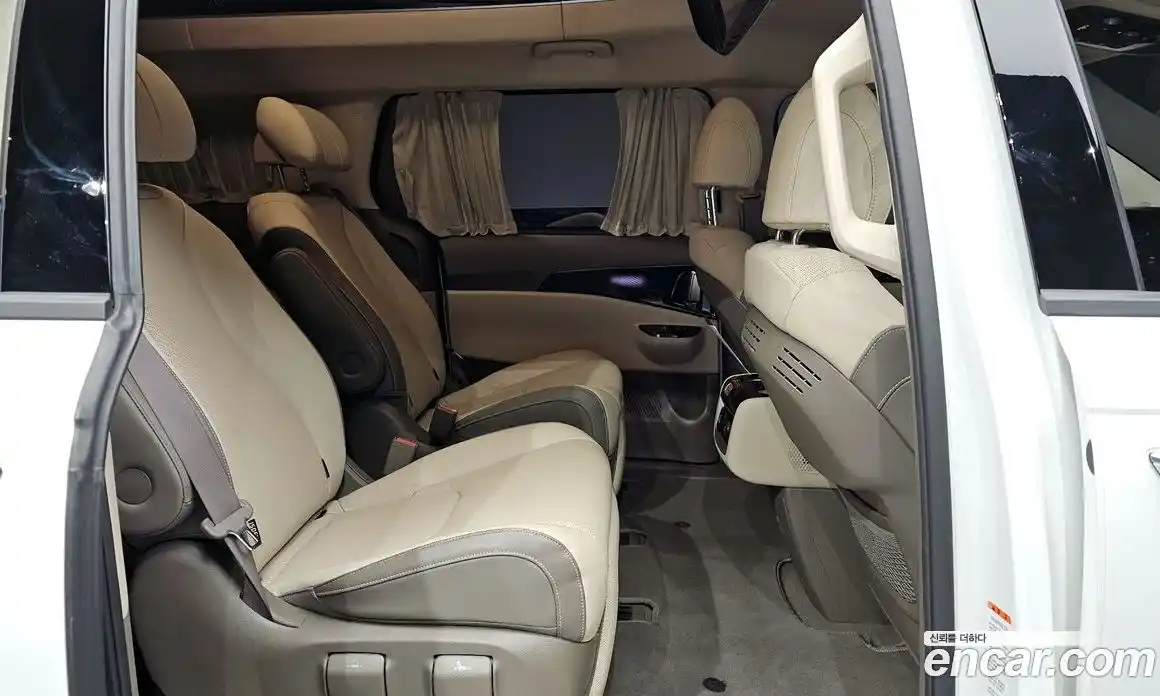 Kia Canival 2021 3.5 Автомат в Москве № 1245018, фото 11