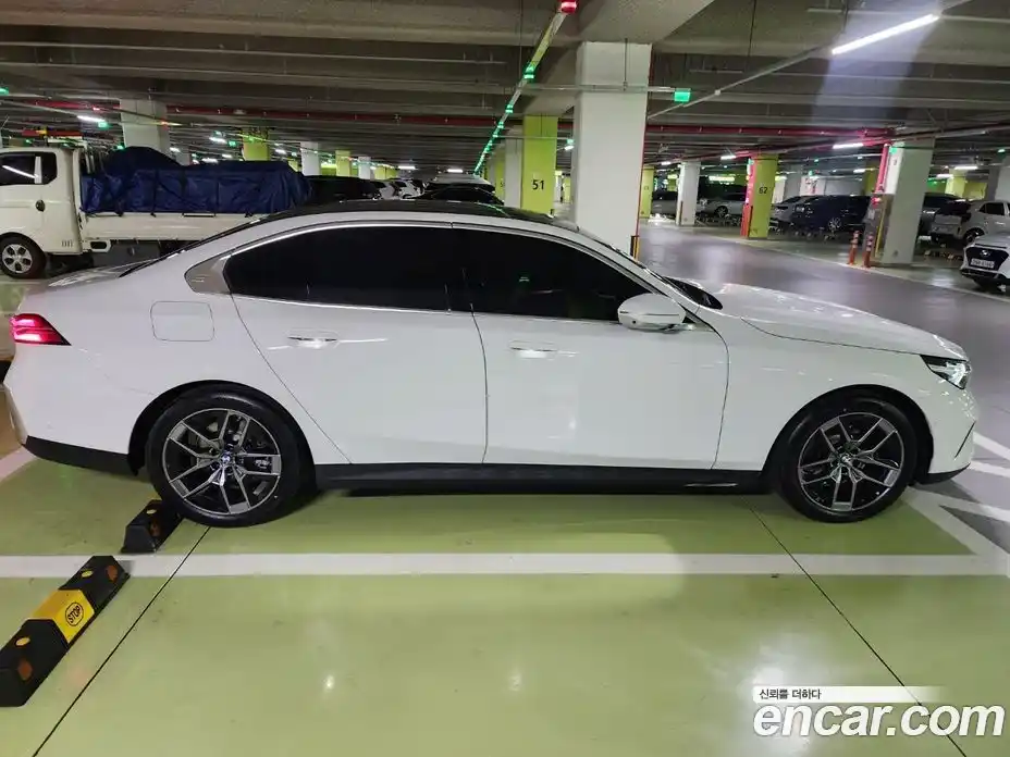 BMW 5-Series 2025 2.0 гидро в Москве № 1245130, фото 4