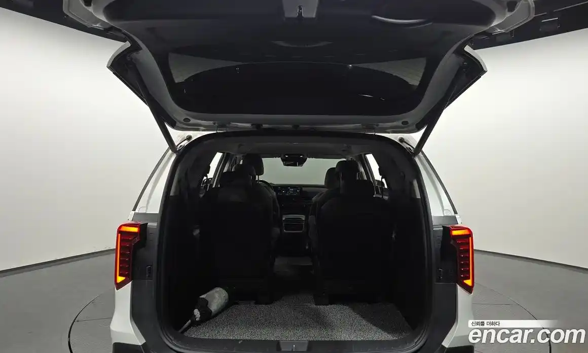 Kia Canival 2024 2.2 Автомат в Москве № 1245212, фото 18