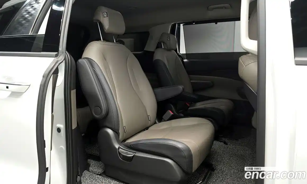 Kia Canival 2024 2.2 Автомат в Москве № 1245212, фото 10