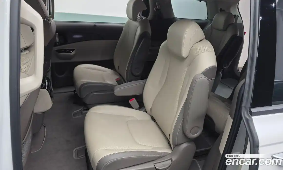 Kia Canival 2021 3.5 Автомат в Москве № 1245232, фото 12