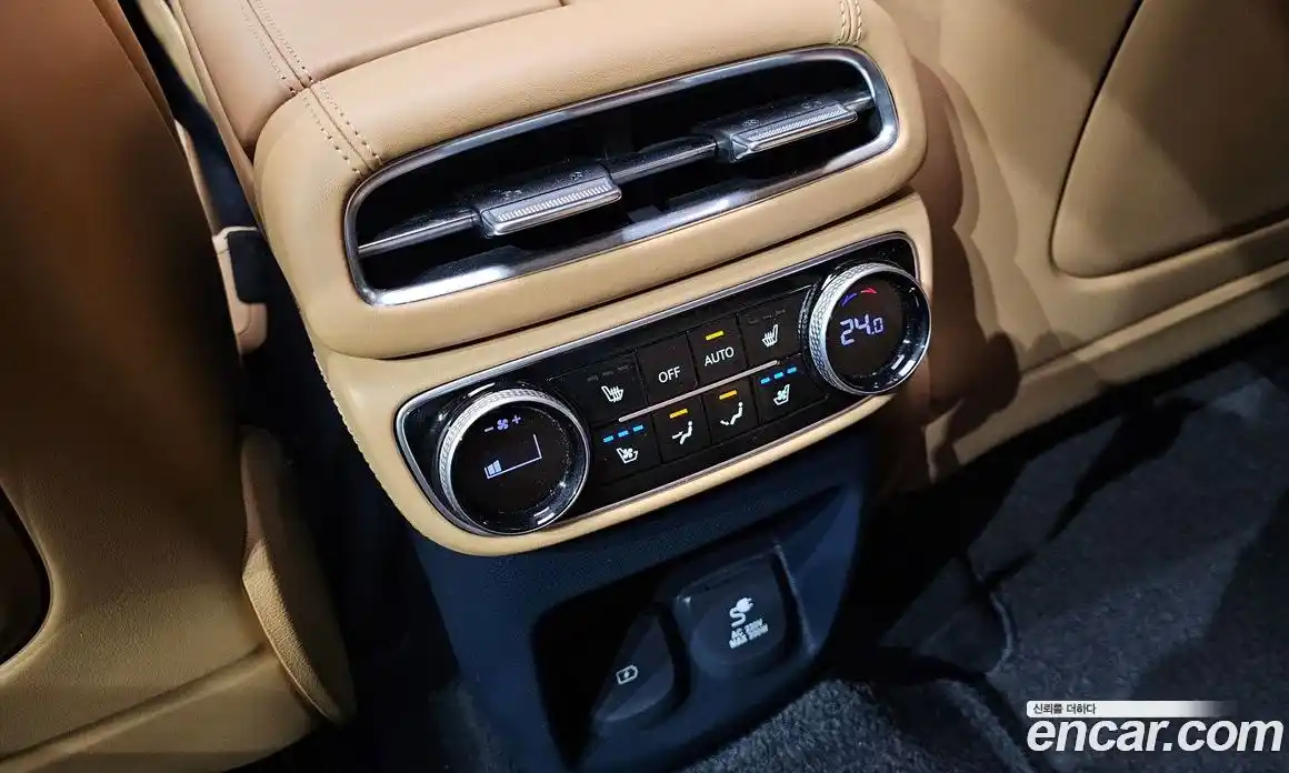 Genesis GV80 2022 3.0 Автомат в Москве № 1245542, фото 17