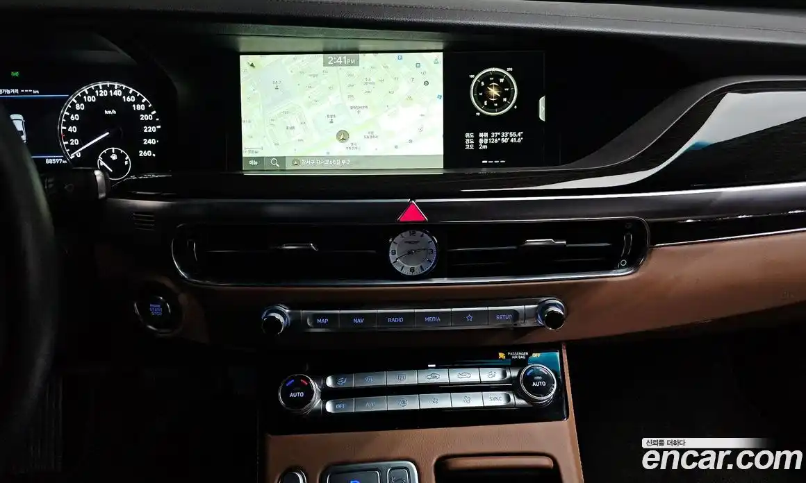 Genesis G90 2019 3.8 Автомат в Москве № 1245568, фото 13