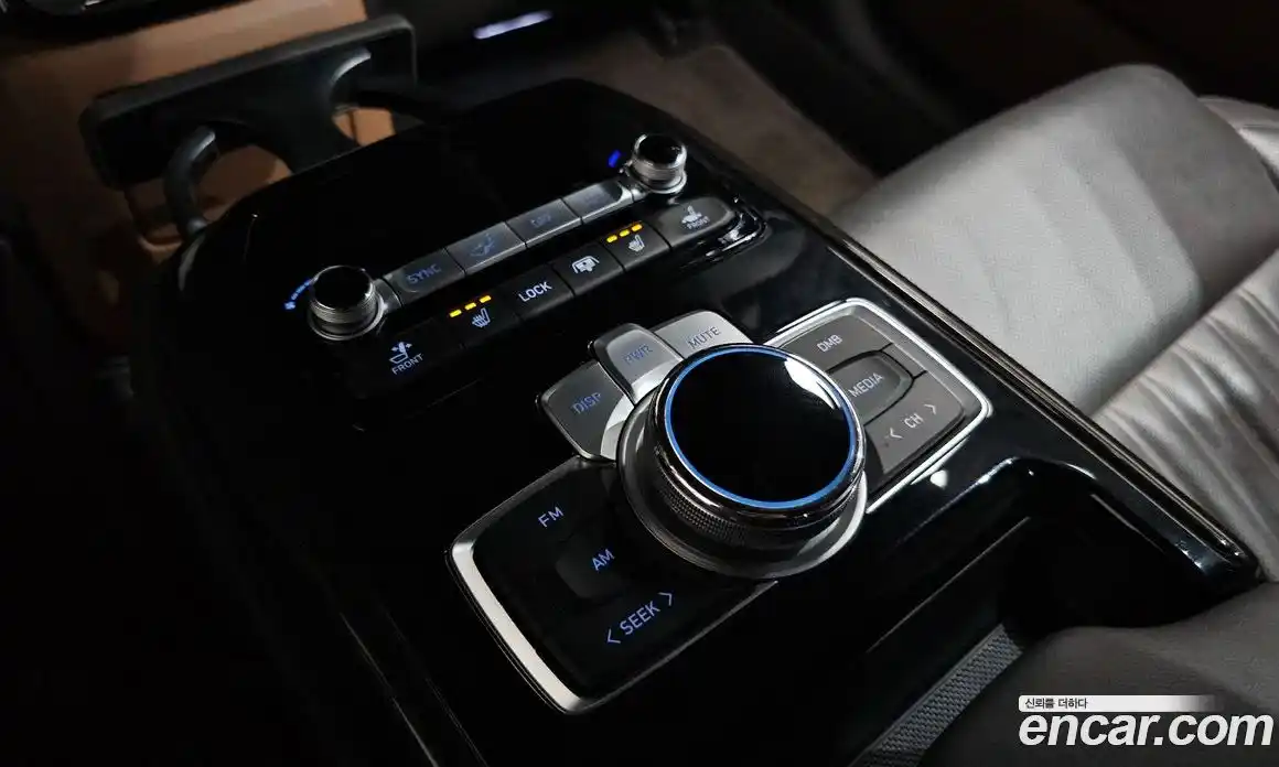 Genesis G90 2019 3.8 Автомат в Москве № 1245568, фото 17