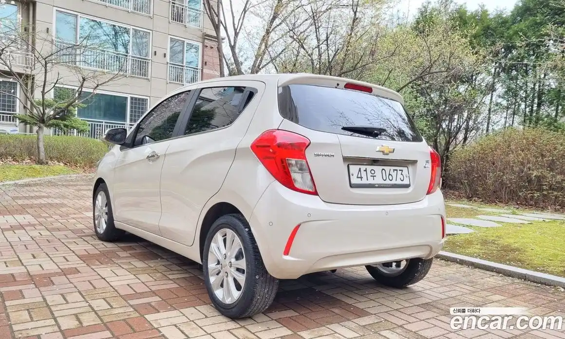 Chevrolet Spark 2016 1.0 гидро в Москве, фото 4