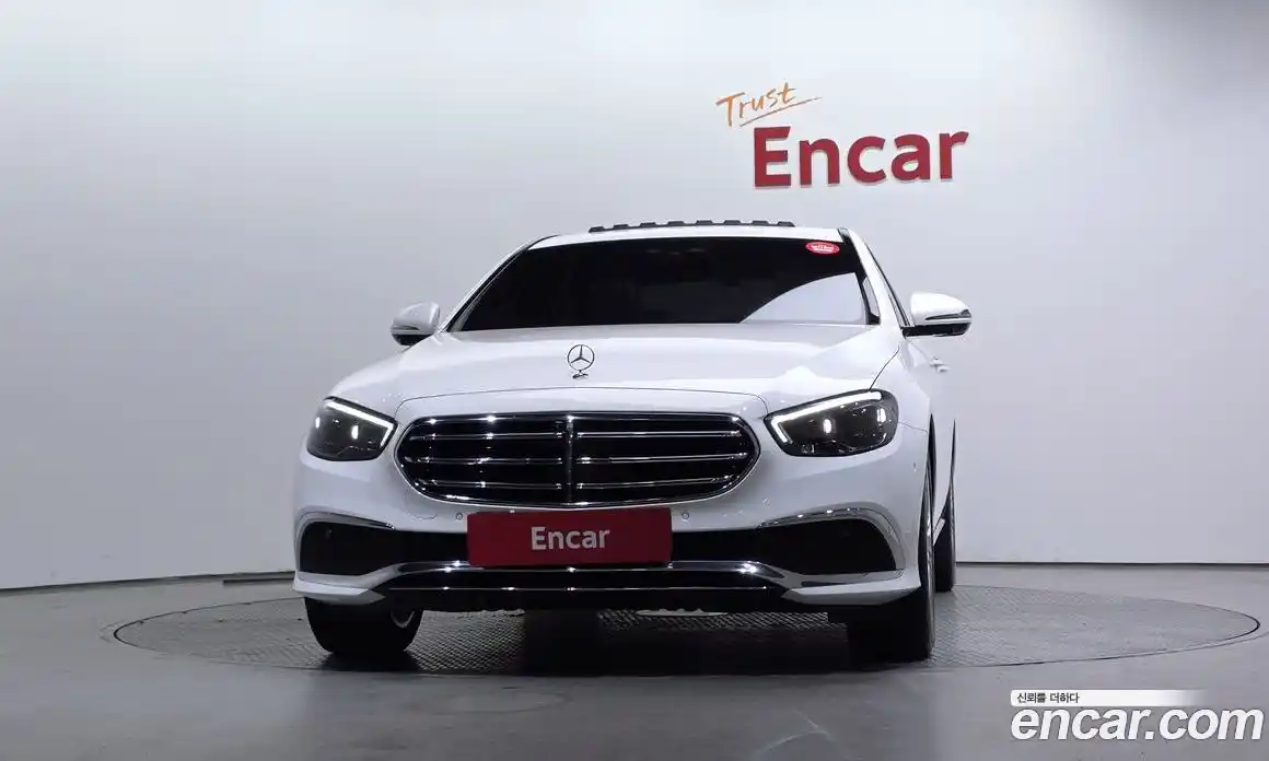 Mercedes-Benz E-Class 2023 2.0 гидро в Москве, фото 3