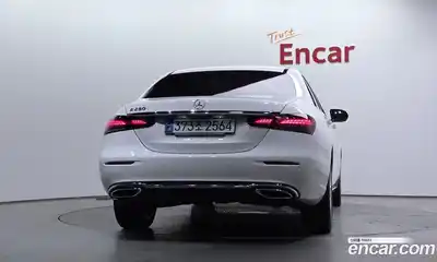 Mercedes-Benz E-Class 2023 2.0 гидро в Москве, миниатюра 4