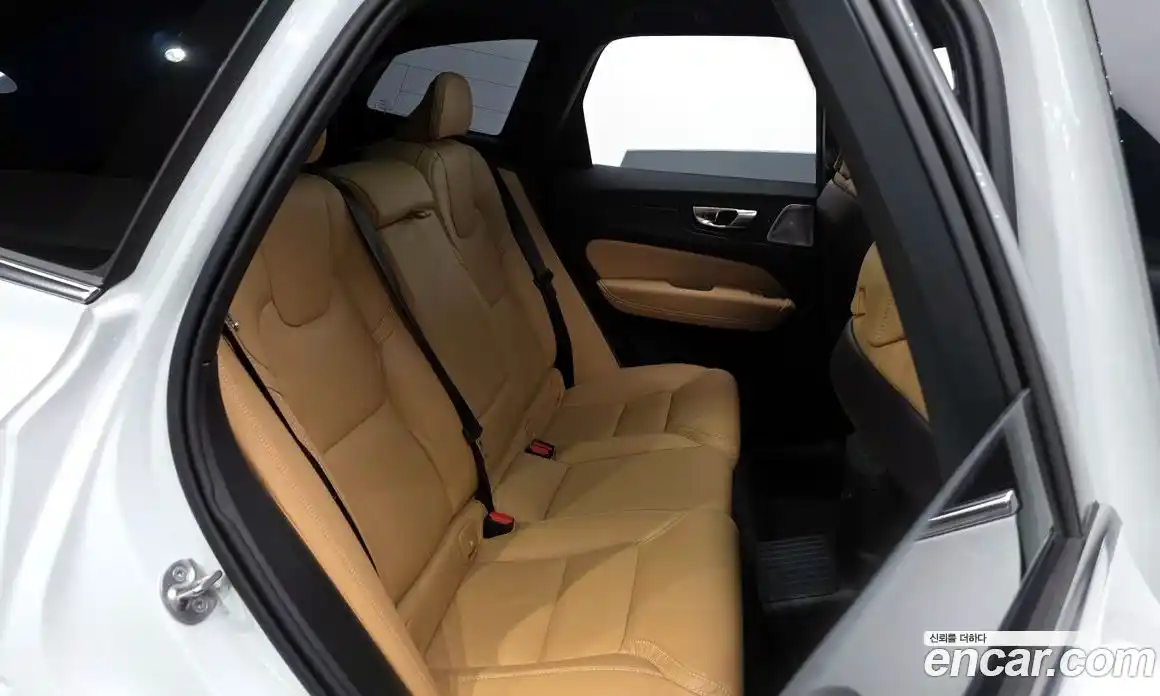 Volvo XC60 2024 2.0 гидро в Москве № 1249951, фото 11