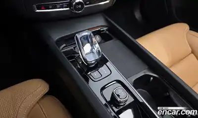 Volvo XC60 2024 2.0 гидро в Москве № 1249951, миниатюра 9