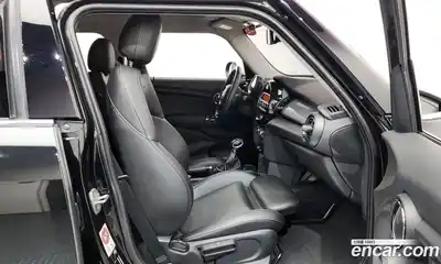 Mini Cooper 2015 1.5 гидро в Москве № 1250884, миниатюра 11