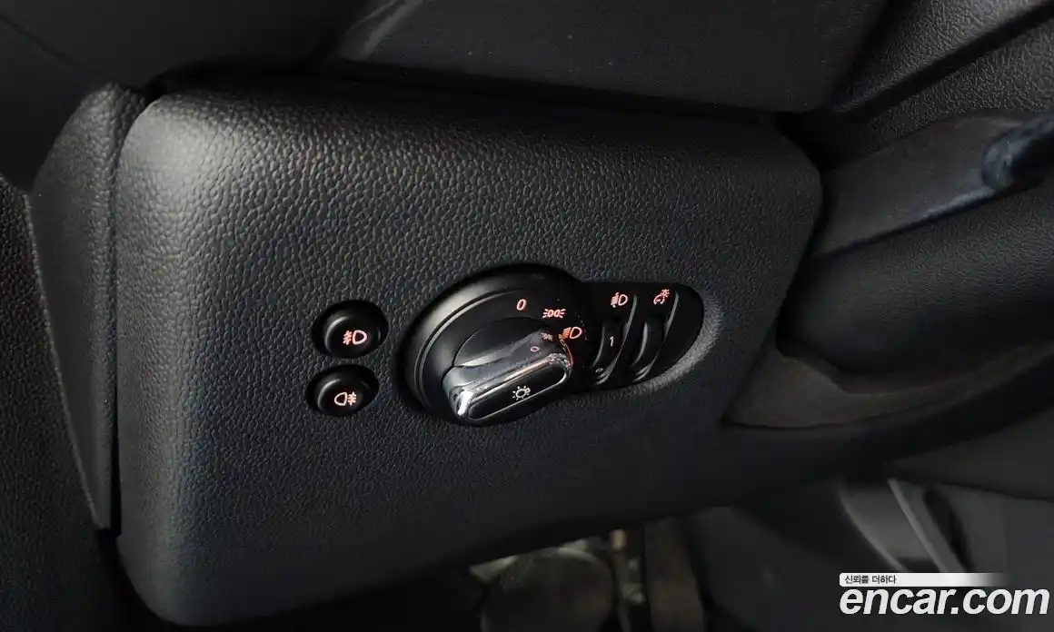 Mini Cooper 2015 1.5 гидро в Москве № 1250884, фото 12