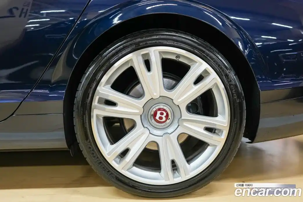 Bentley Flying Spur 2015 4.0 гидро в Москве № 1253776, фото 18